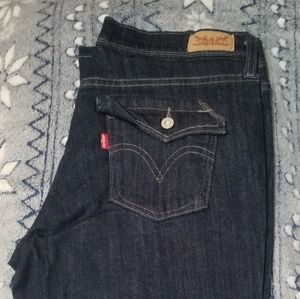 Levis bootcut dark blue jeans